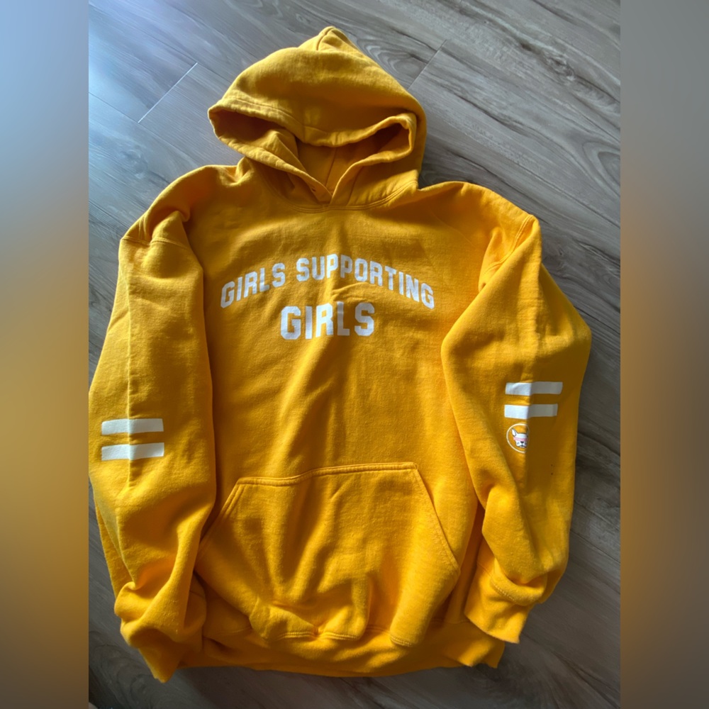 Girls supporting girls hoody